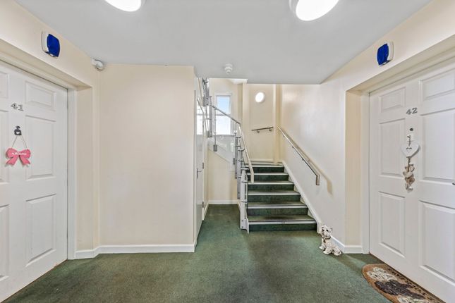 43 Lytham Close, Warrington photo 5