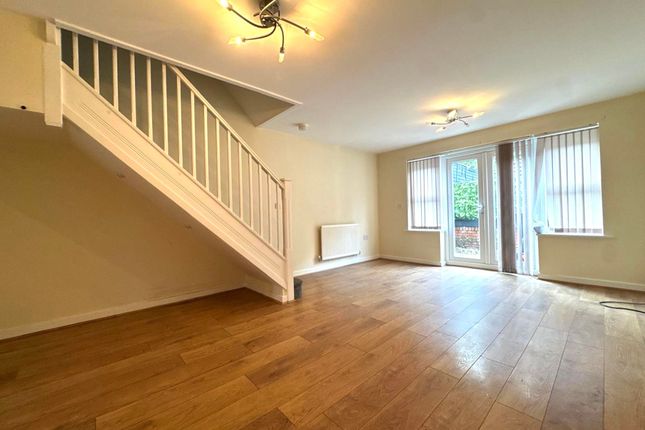 10 Clos Gellifaelog, Tonypandy photo 4