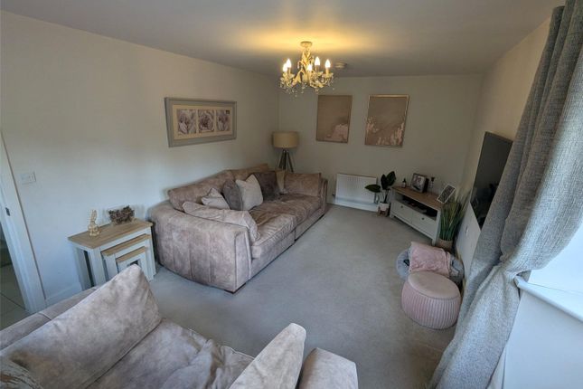 6, Hawthorn Avenue, Staffordshire photo 2
