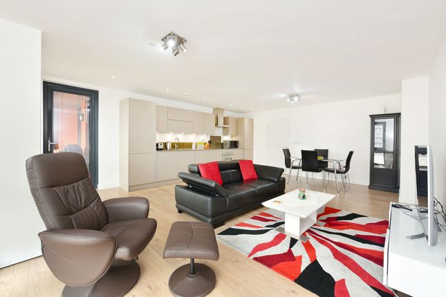 Flat 402, London photo 4