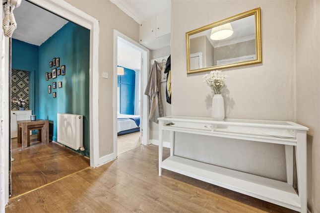 53, Clober Road, Glasgow photo 3