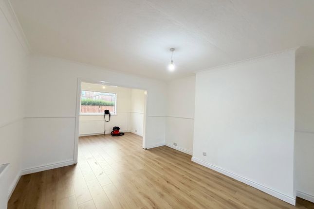 1, Burnfield Road, Manchester photo 5