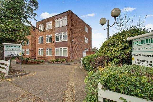 Flat to rent in Nether Street, Finchley