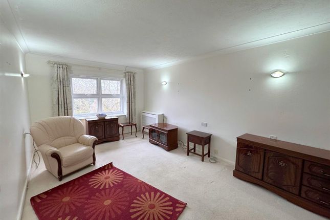 Flat 44, Fairfield Lodge, Fairfield Road, Eastbourne photo 2