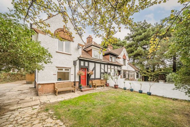 3-bed house on Lower Marsh Lane, Kingston Upon Thames, £625,000