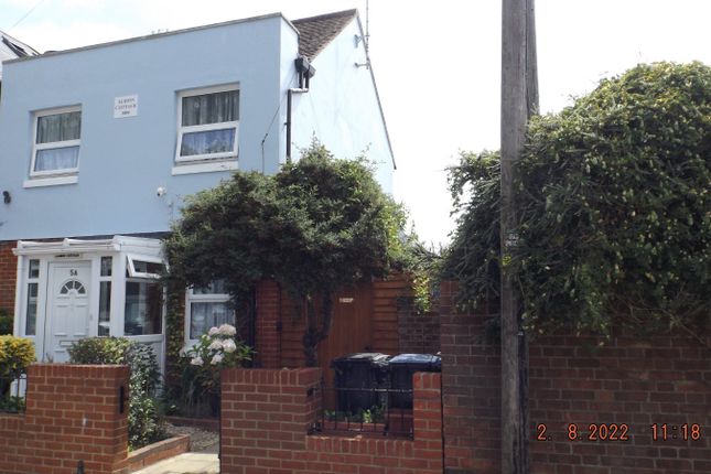 Thumbnail Cottage for sale in Vicarage Street, Broadstairs, Kent