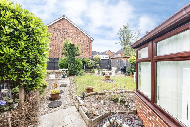 71, Ashworth Road, Pontefract photo 4