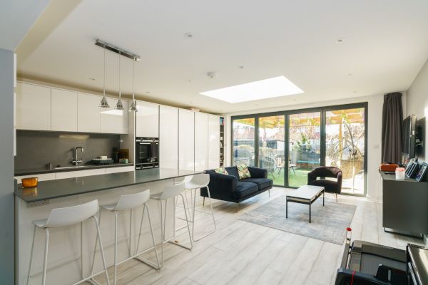 41, Stanway Gardens, Edgware photo 4