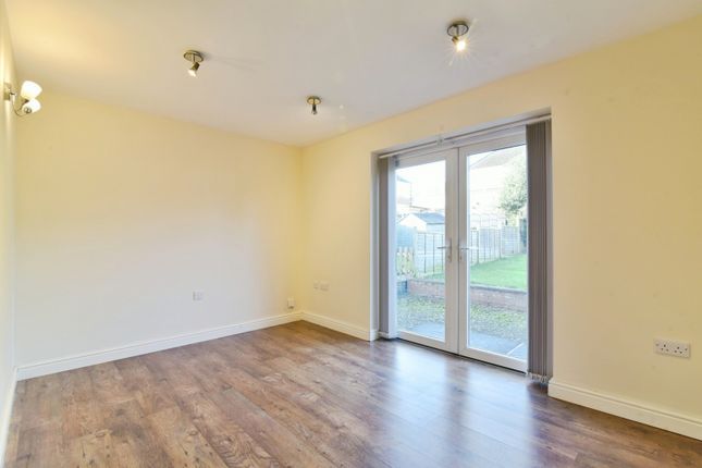 31A,, Woodthorpe Road, Sheffield photo 2