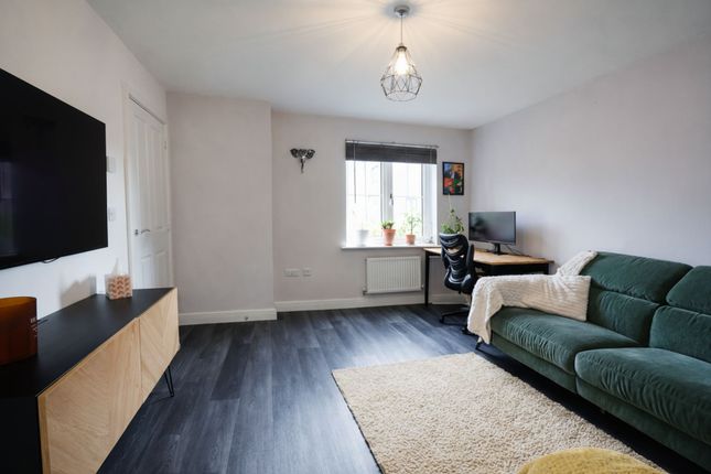 44 Shire Way, Ely photo 4