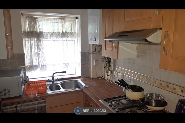 Cameford Court New Park Road, London photo 3