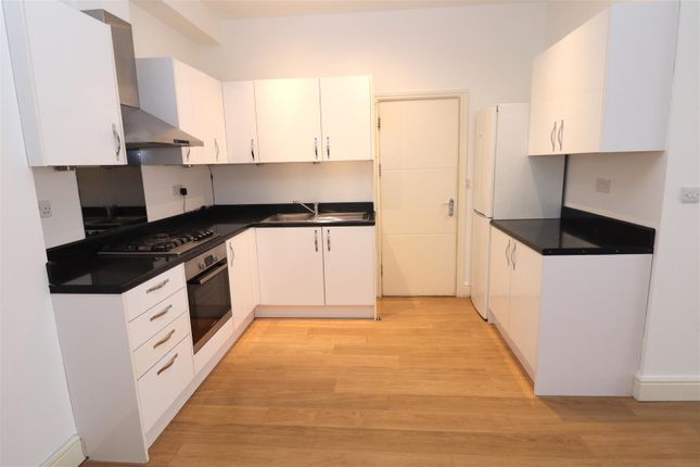 Flat 2, 164, Golders Green Road, London photo 5
