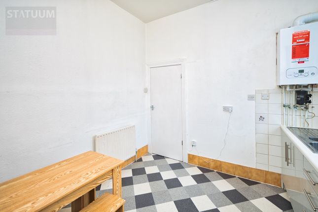 Flat A 169,, Mare Street, London photo 3