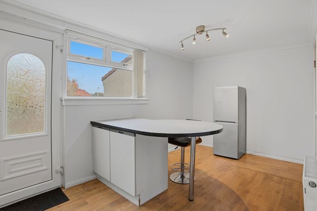 124 Ravenswood Rise, Livingston photo 4