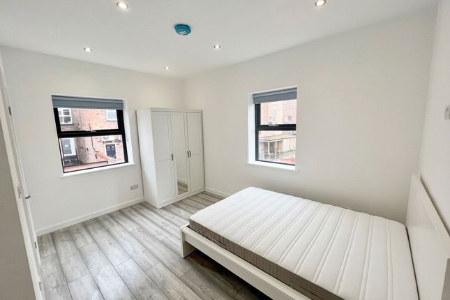 Room 4 6 Back Grafton Street, Altrincham photo 3