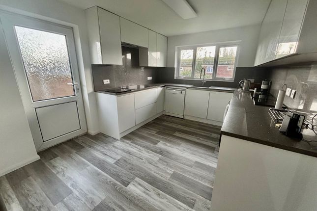 1, Silva Close, Bexhill on Sea photo 4