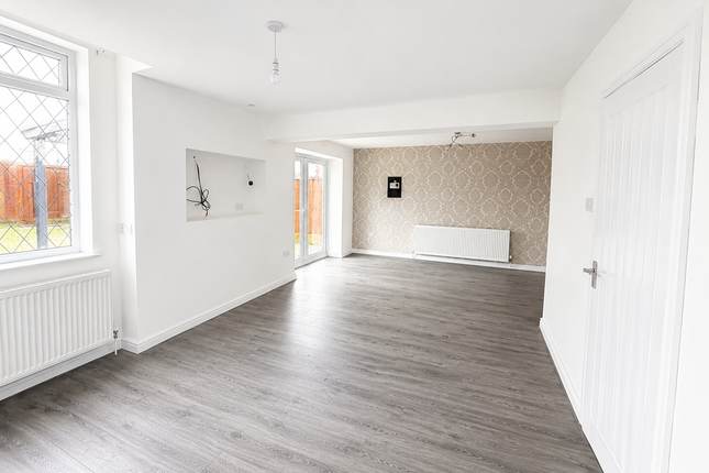 10 Longsight Terrace, Pontefract photo 2