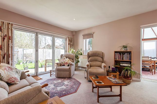 57, Spring Lane, Royston photo 3