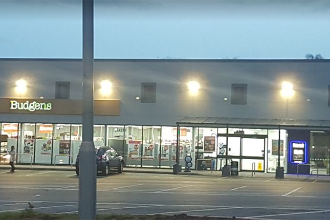 Retail premises to let in Cockett Road, Cockett, Swansea
