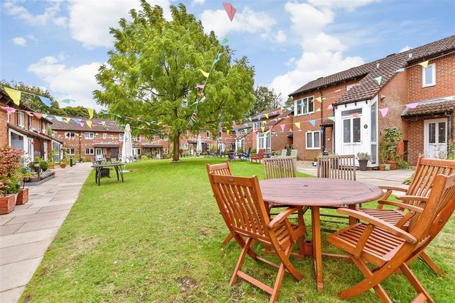 External Lifestyle Photograph