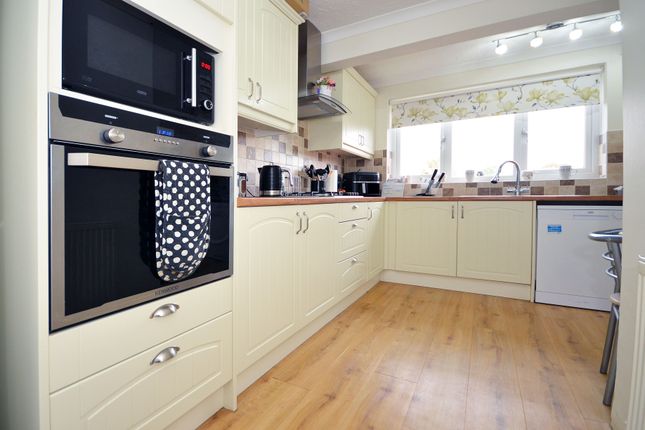 Semi-detached bungalow for sale in Ashfield Avenue, Raunds, Nortamptonshire