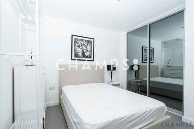 Flat to rent in Porcelain House, St Paul's Way