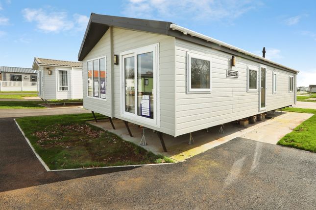 20, Willerby Clearwater, Manor Holiday Park, Manor Farm, Retford photo 2