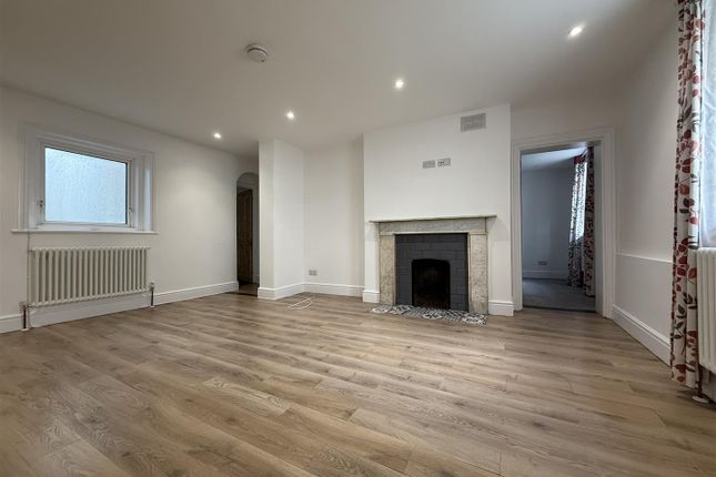 Garden Flat, 15, Auckland Road West, Southsea photo 4