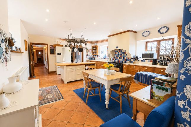 Jubilee House, Gayton Road, Towcester photo 2