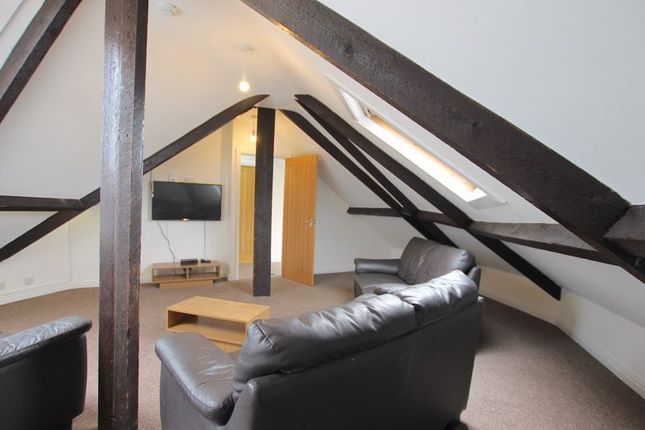 Cathays Terrace, Cardiff photo 3
