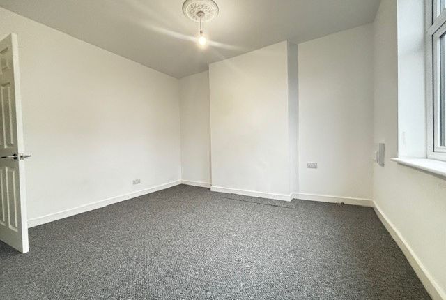 143, Nottingham photo 4