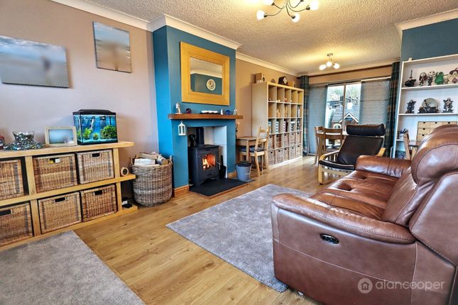 14 Nuthurst Crescent, Ansley, Warwickshire photo 2
