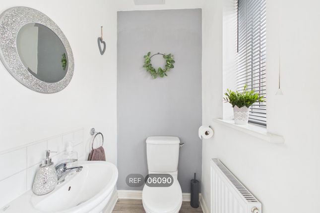 3, Hoctun Close, Castleford, WF10 4TF photo 4