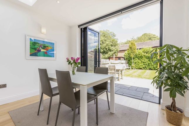 90, Percy Road, Hampton photo 4