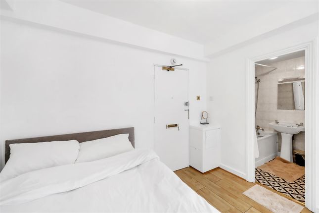 402, Chelsea Cloisters, Sloane Avenue, London photo 5