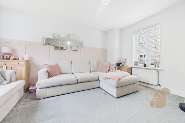 33, Saltings Crescent, Colchester photo 3