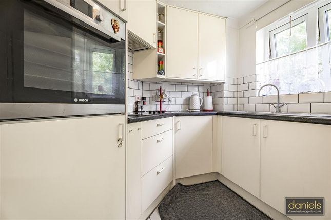 28 Bishops Court, Watford Road, Wembley photo 3