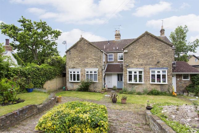 2-bed house on 2, The Lanterns, High Road, Chigwell, £2,330/mo
