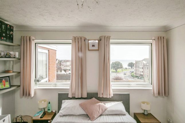 Flat for sale in Carnarvon Road, Clacton-On-Sea