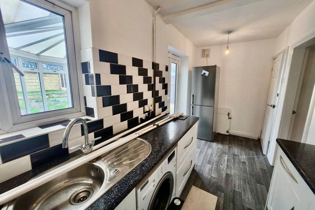 170, Bryce Road, Brierley Hill photo 4
