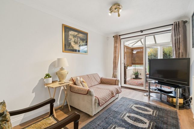 1, Thellusson Way, Rickmansworth photo 4