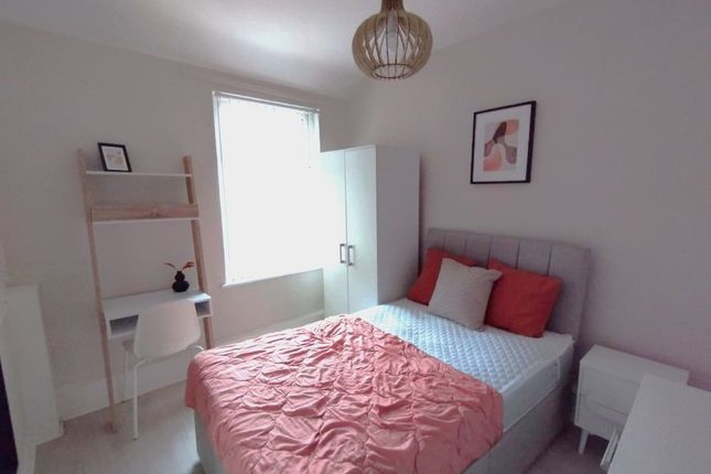 22 Hawkins Street, Liverpool photo 5