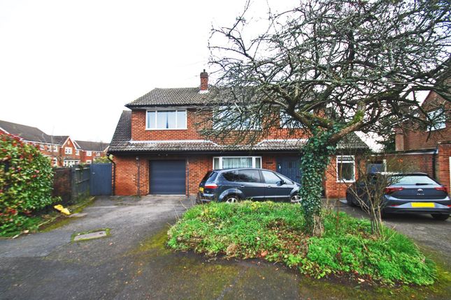 Thumbnail Detached house for sale in Crabtree Close, Beaconsfield