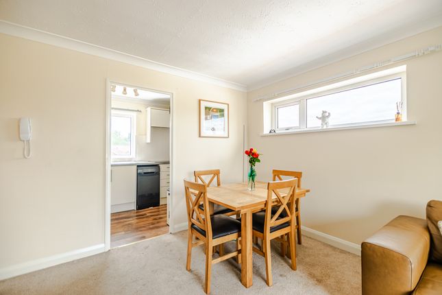 6 Courtney House, Courtneys, Selby photo 4