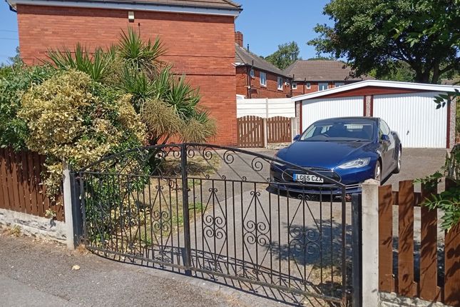66 Shield Avenue, Worsbrough, Barnsley photo 2
