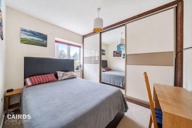 5,, Redwood Drive, Surrey photo 5