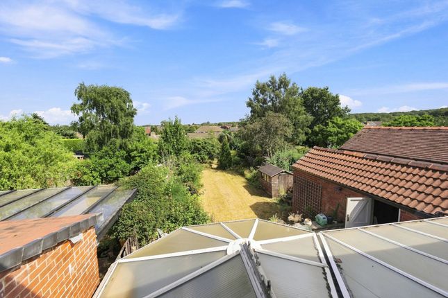 14 Dunstan Crescent, Worksop photo 2