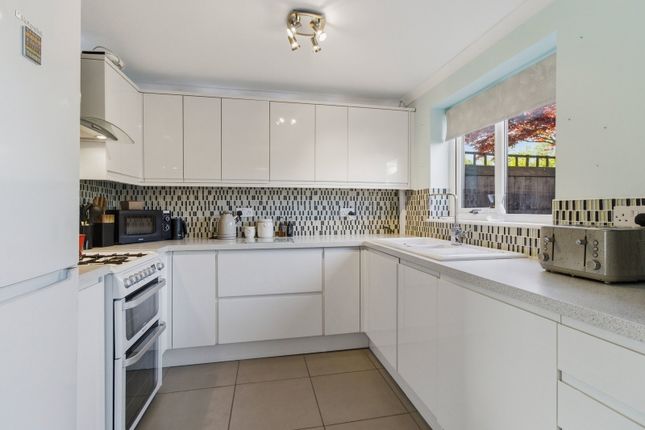 8, Upton Gardens, Upton-upon-Severn photo 4