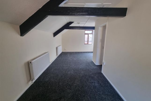 Flat 7, 10-11 Market Place, Coleford photo 2