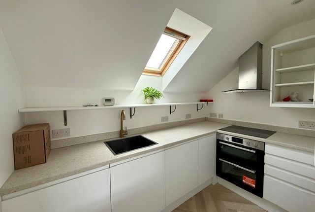 4 Charles Court, Charles Street, Tunbridge Wells photo 2